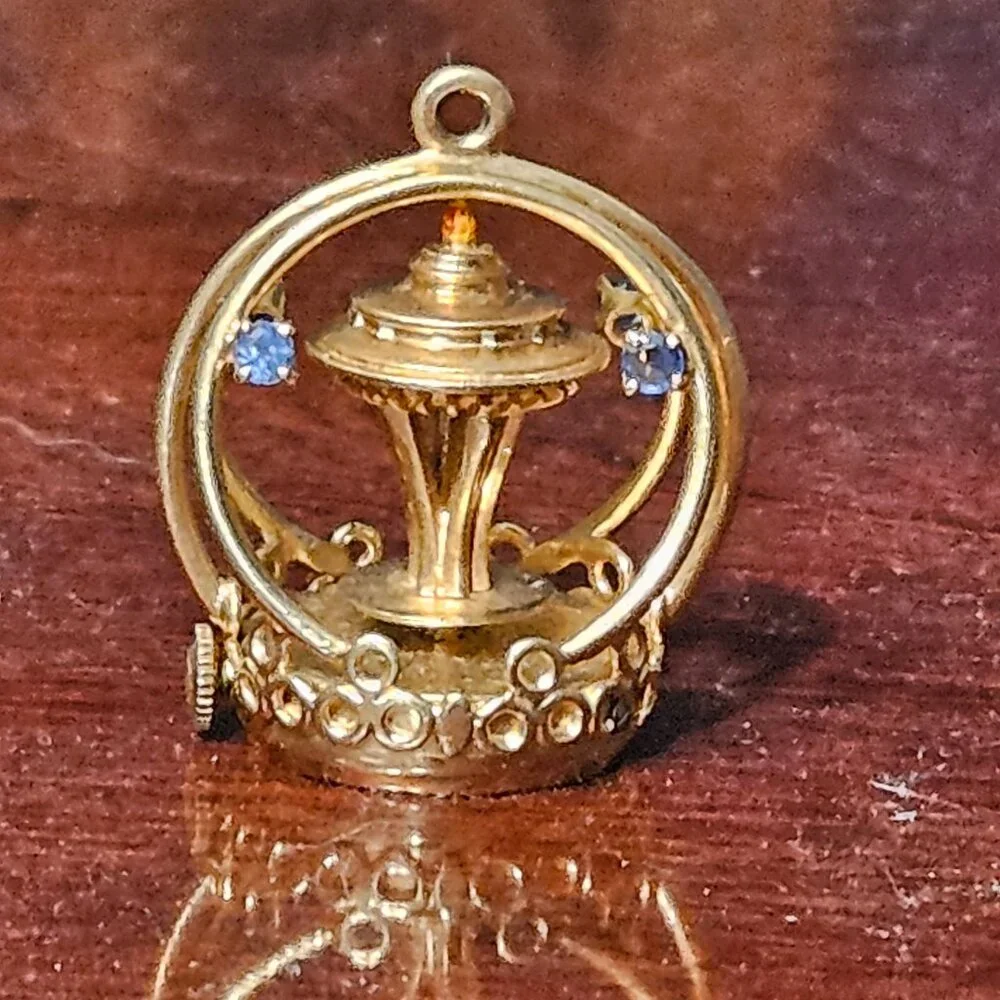 VINTAGE DANKNER 3D MECHANICAL SEATTLE SPACE NEEDLE 14K CHARM PENDANT NECKLACE
